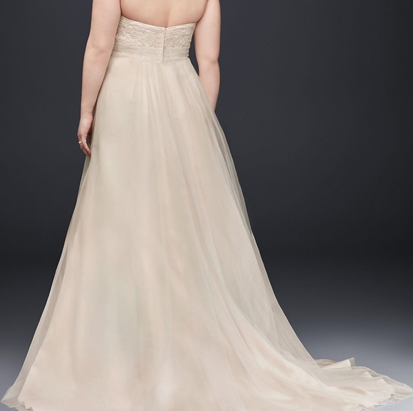 Wedding dress - Picture 6 of 7